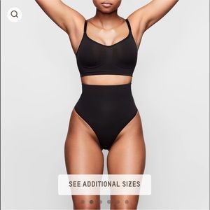 SKIMS core control thong
